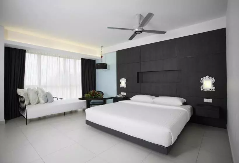 استودیو اجرایی, Avillion Admiral Cove