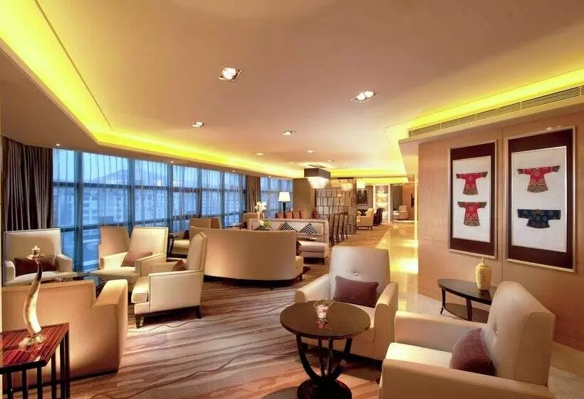 Executive-huone, Hilton Guangzhou Baiyun   Free Shuttle And Phase 1 Registration Service Available For Canton Fair Pe