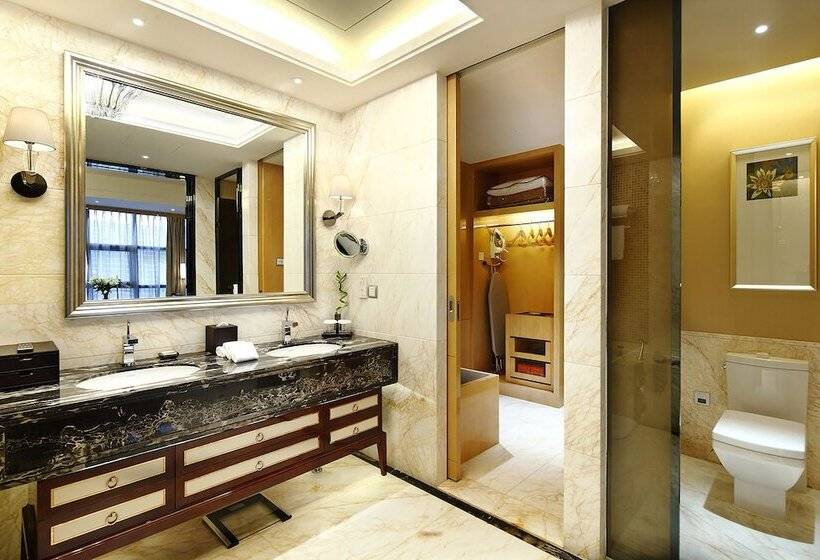 スタンダードルーム, Hilton Guangzhou Baiyun   Free Shuttle And Phase 1 Registration Service Available For Canton Fair Pe