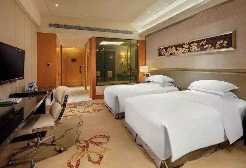 Executive-huone, Hilton Guangzhou Baiyun   Free Shuttle And Phase 1 Registration Service Available For Canton Fair Pe