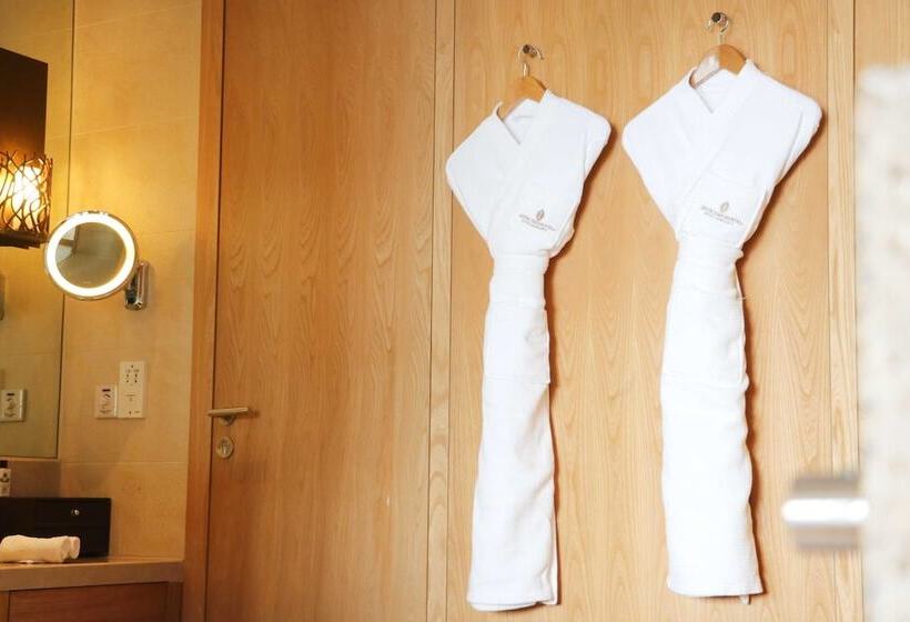 חדר קלאסי מיטה זוגית, Intercontinental One Thousand Island Lake Resort, An Ihg