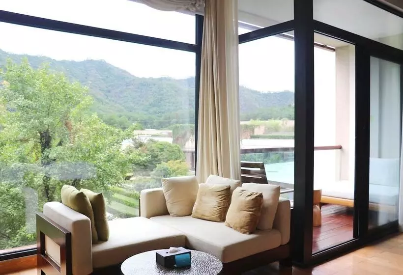 ダブルベッドのクラシックルーム, Intercontinental One Thousand Island Lake Resort, An Ihg