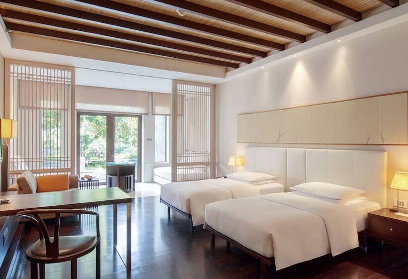 디럭스 룸, Park Hyatt Ningbo Resort & Spa