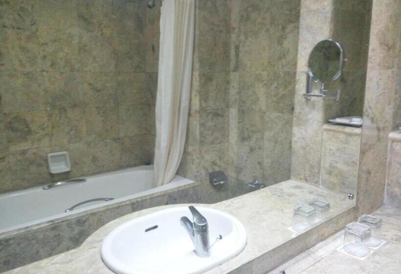 Suite Familiar, Sari Ater Kamboti Hotel Bandung