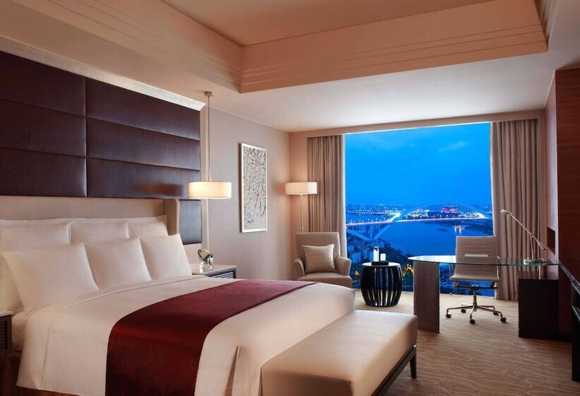 이그제큐티브 룸, Shanghai Marriott  Riverside