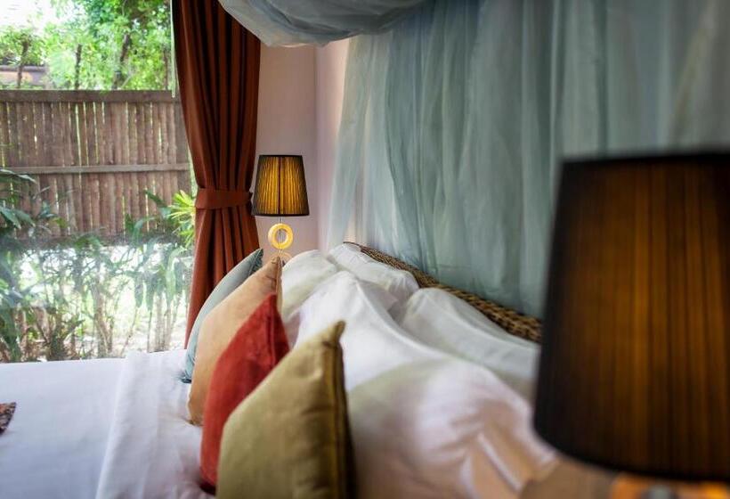 配有游泳池的小型套房, Tango Luxe Beach Villa, Koh Samui