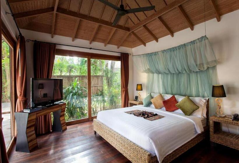 配有游泳池的小型套房, Tango Luxe Beach Villa, Koh Samui