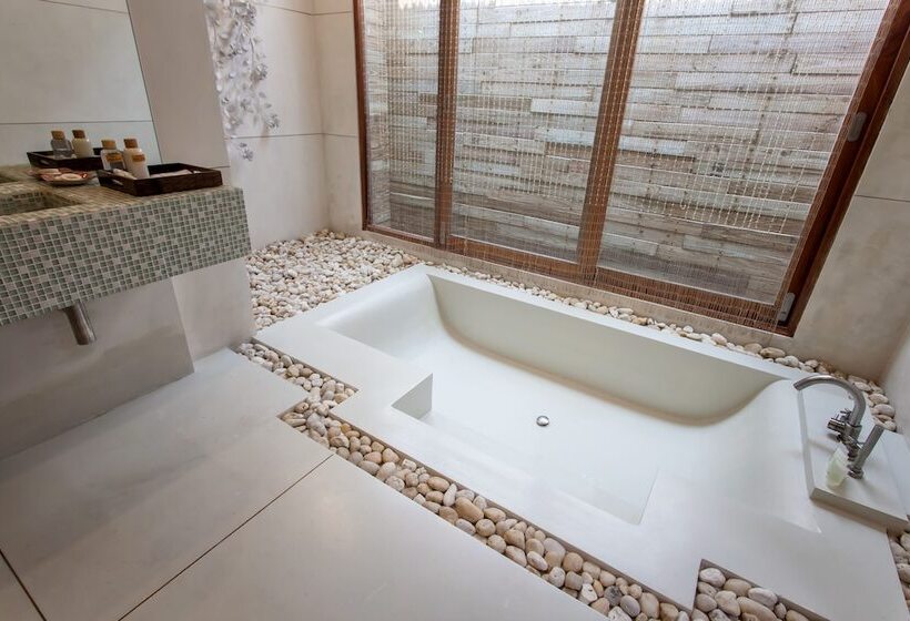 전용 풀장 주니어 스위트, Tango Luxe Beach Villa, Koh Samui