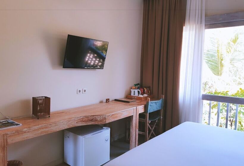 Номер Superior Вид на Бассейн, The Beach House Resort