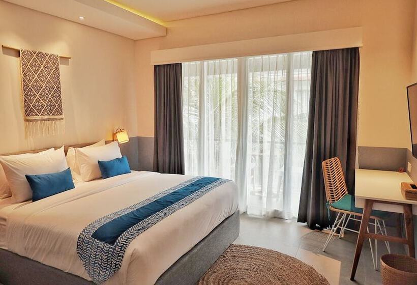 Номер Deluxe с Балконом, The Beach House Resort