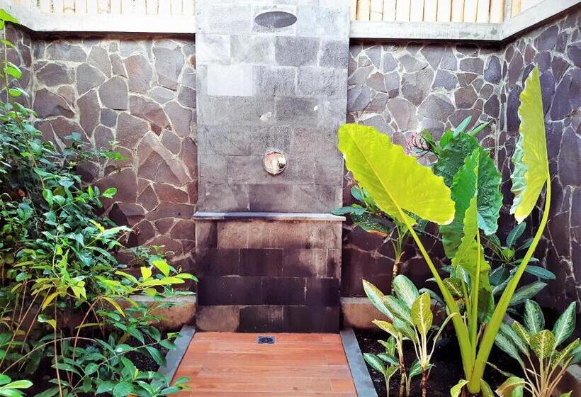 Номер Deluxe, The Beach House Resort