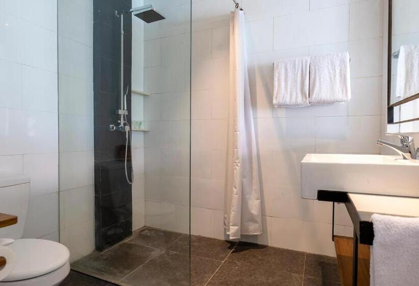 חדר דלוקס עם מרפסת, The Beach House Resort