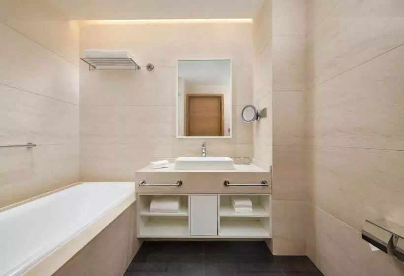 ファミリーステューディオ, The Westin Xi An