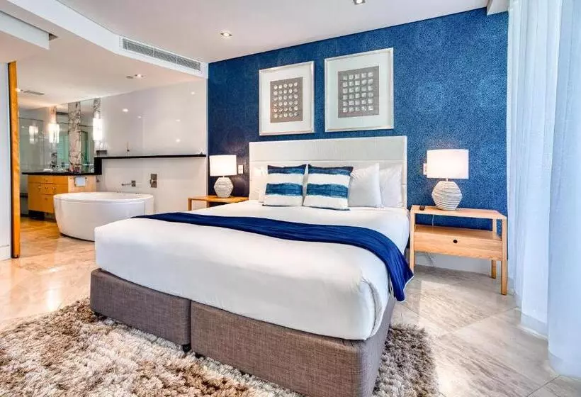 2 Bedrooms Suite Sea View, Oceans Mooloolaba