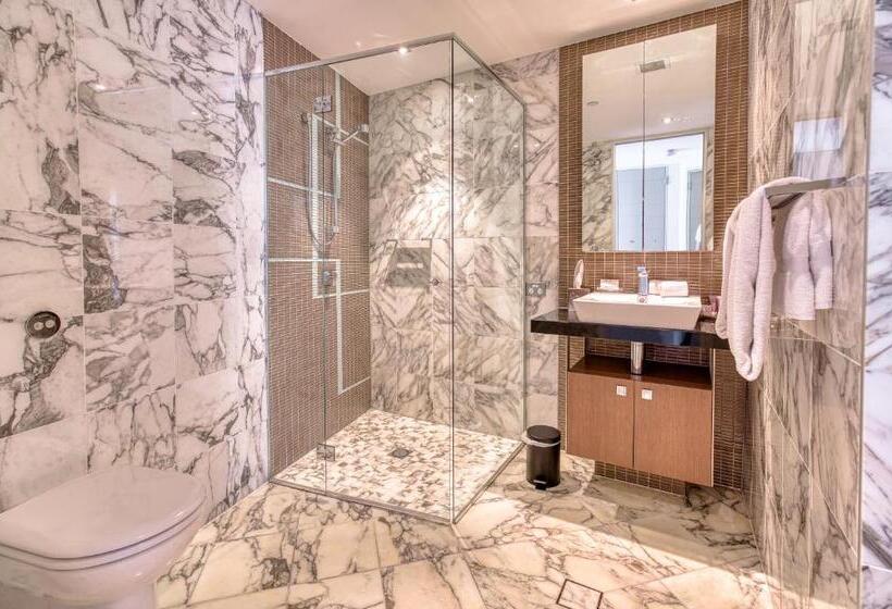 2 Bedrooms Suite Sea View, Oceans Mooloolaba