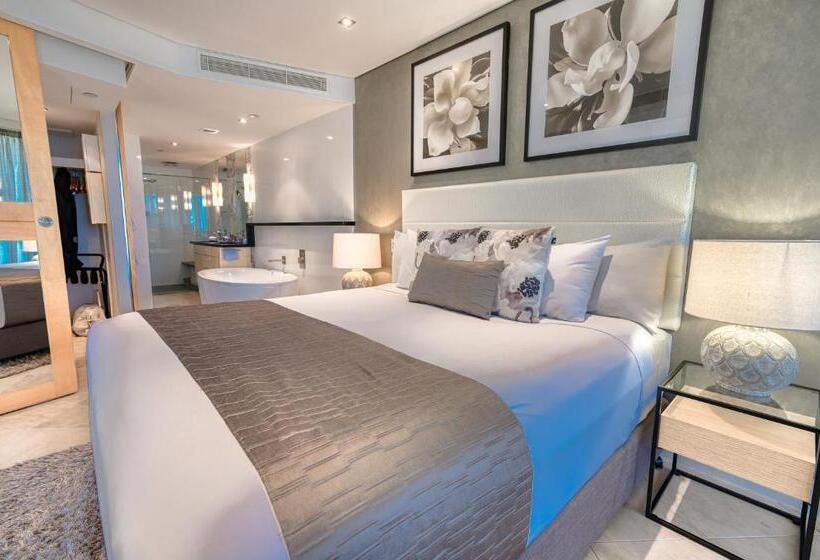 2 Bedrooms Suite Sea View, Oceans Mooloolaba