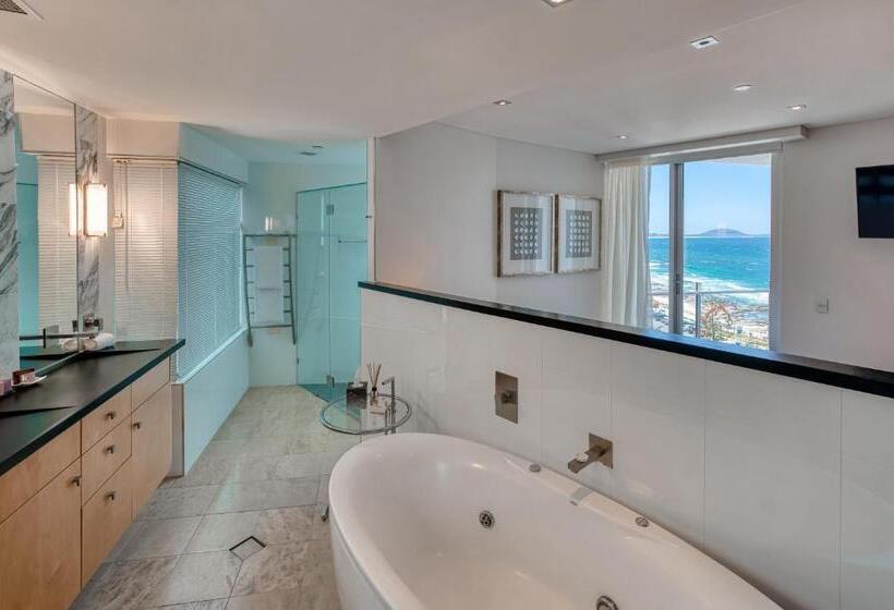 Suite Deluxe 3 Quartos, Oceans Mooloolaba