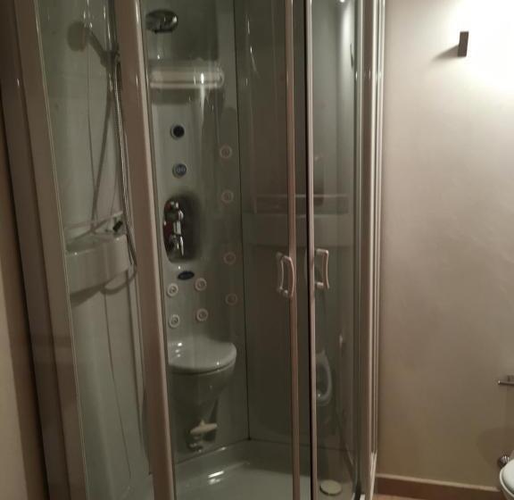 Quarto standard, Ciao Amore