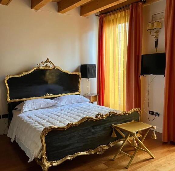 Quarto Estandar com Sacada, Ciao Amore