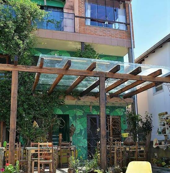 이코노미 룸, Amarelo Hibisco