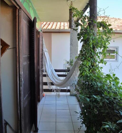 이코노미 룸, Amarelo Hibisco