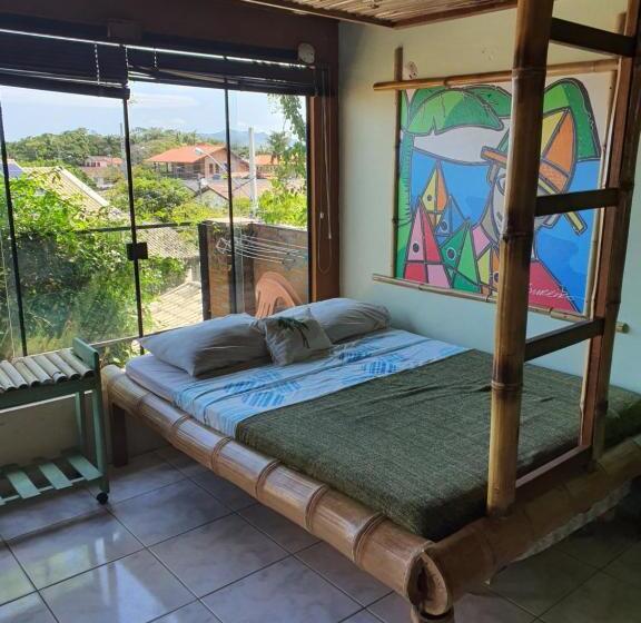 4인용 스탠다드 룸, Amarelo Hibisco