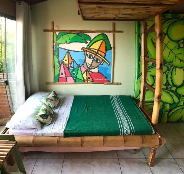 4인용 스탠다드 룸, Amarelo Hibisco