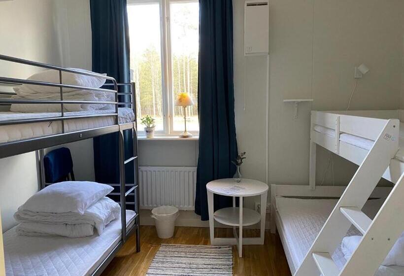 غرفة قياسية رباعية حمام مشترك, Kalvs Skolhus