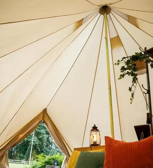 Standard Tent, Kalvs Skolhus