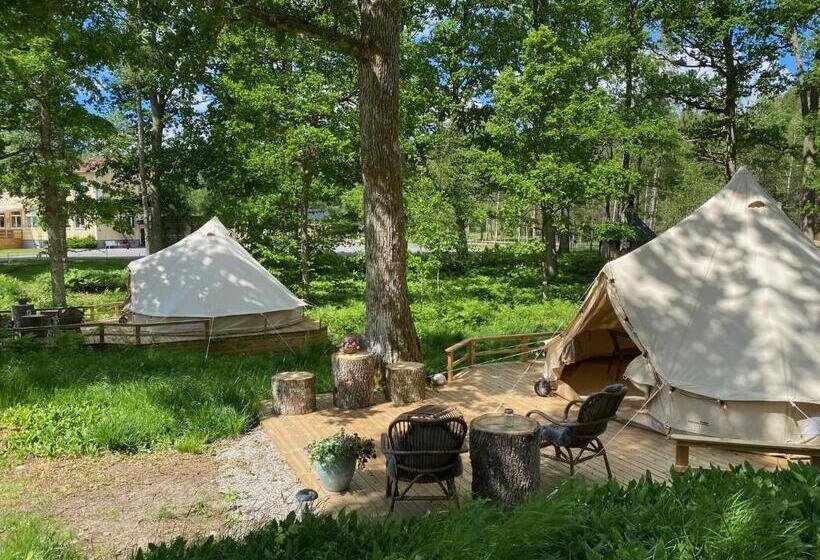 Standard Tent, Kalvs Skolhus