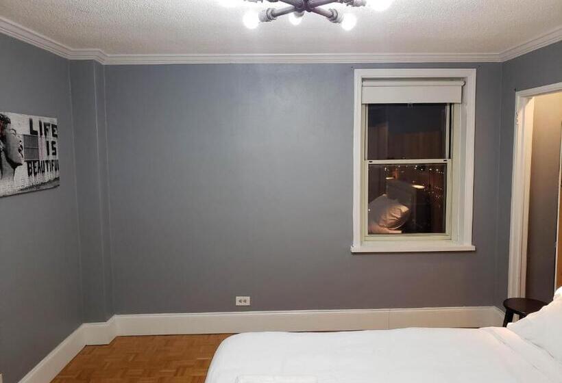 דירת פנטהאוז 1 חדרי שינה, Blue Penthouse In The City