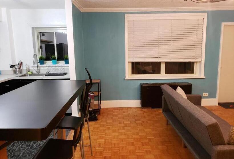 דירת פנטהאוז 1 חדרי שינה, Blue Penthouse In The City