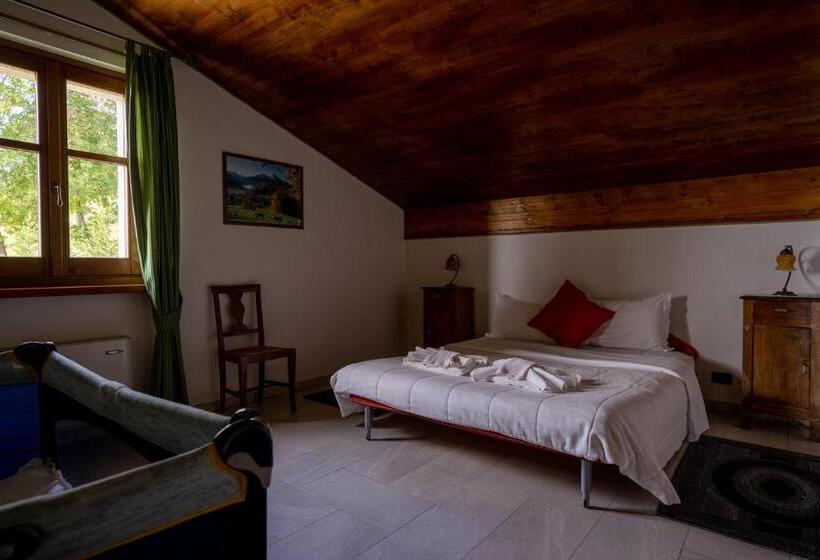 家庭房间共用浴室, Alle Tre Colline