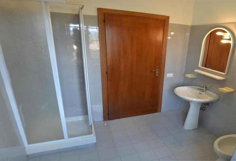 Standard room with outdoor bath, Ostello Del Parco Di Monte Cucco