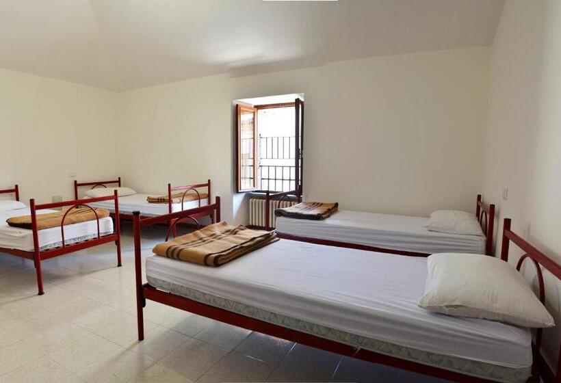 חדר משפחתי, Ostello Del Parco Di Monte Cucco