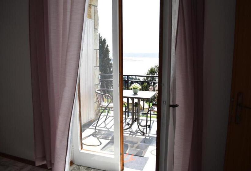 آپارتمان 1 خوابه با بالکن, Appa Apartments