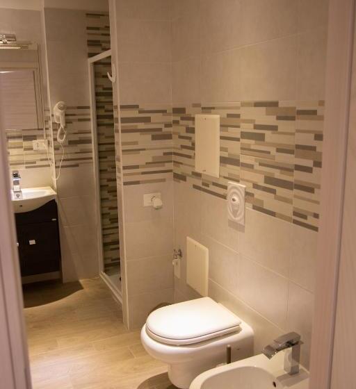 اتاق استاندارد سه نفره, B&b Miramare Suite