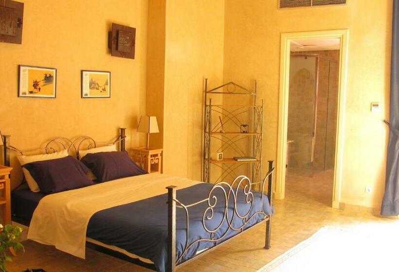 اتاق لوکس سه تخته, Dar Kamango