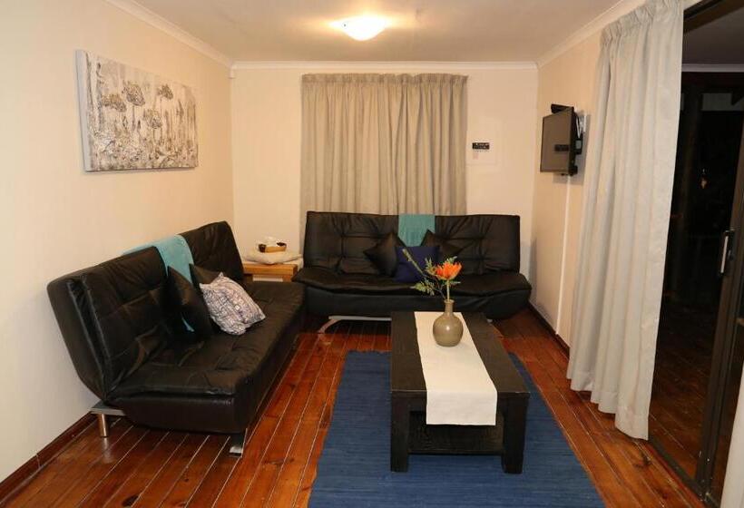 חדר משפתחתי סופריור, Laudin S View