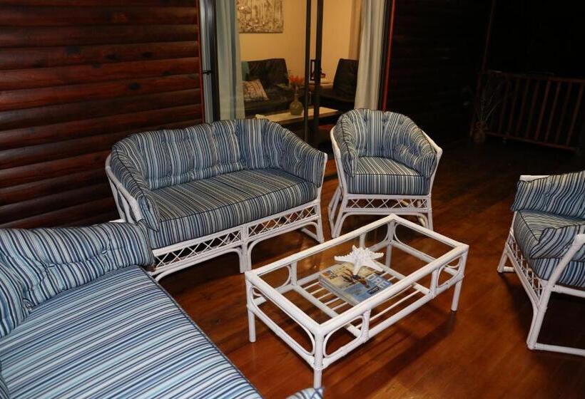 חדר משפתחתי סופריור, Laudin S View