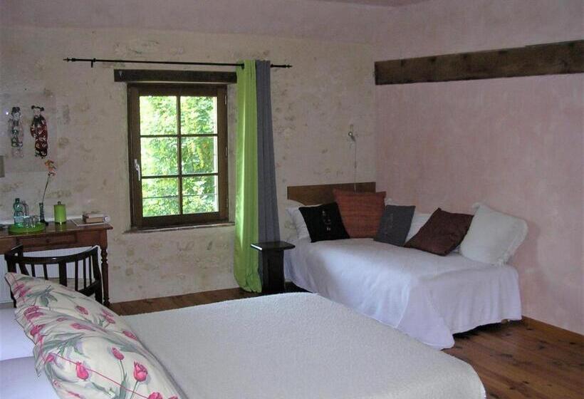 اتاق لوکس, La Maison Des Aubées