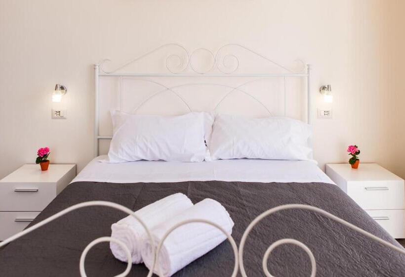 带大床的标准间, Sea Beach Pozzallo