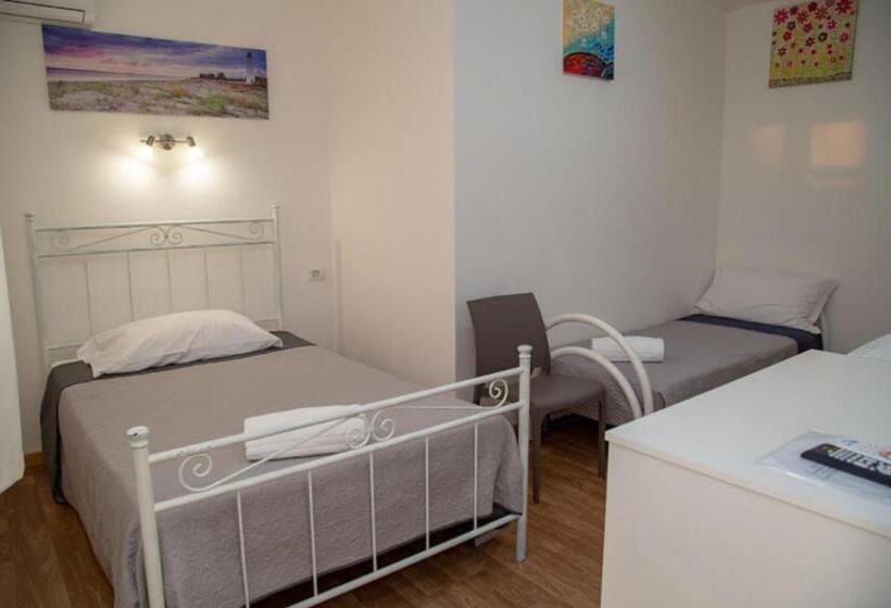 标准间, Sea Beach Pozzallo