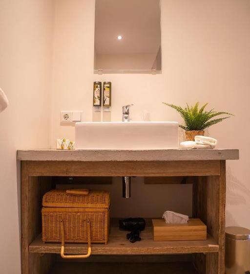 اتاق استاندارد با تراس, Tweezeven