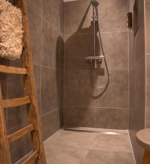 اتاق استاندارد با تراس, Tweezeven