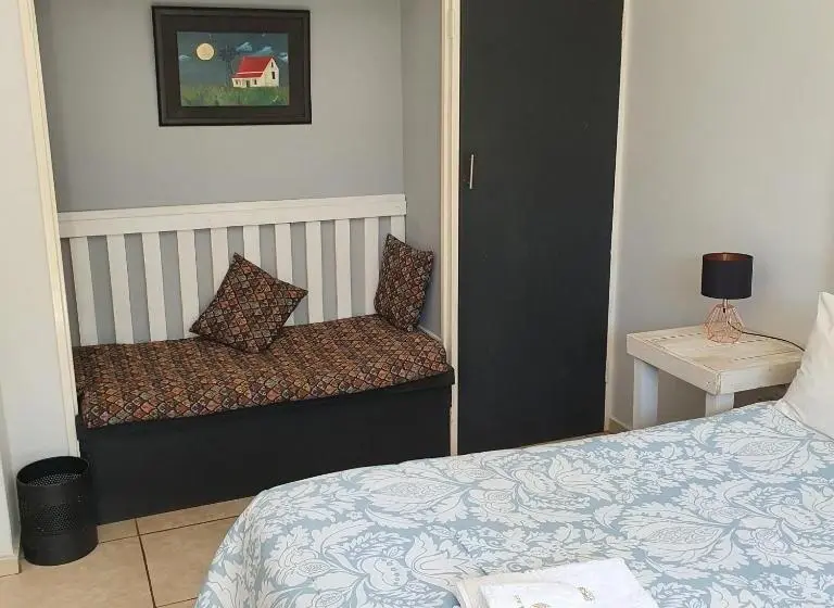 コンフォートルーム, New Beginnings B&b