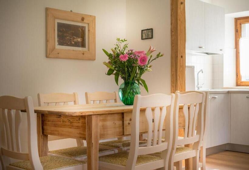 غرفة قياسية مزوَّدة بشُرفة, La Gerla Casa Vacanze Dolomiti