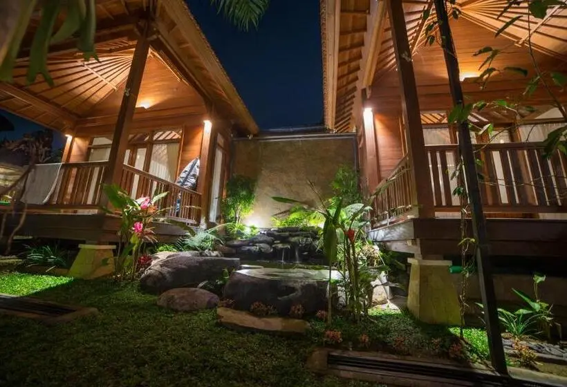バルコニー付きデラックスルーム, Mirah Guest House