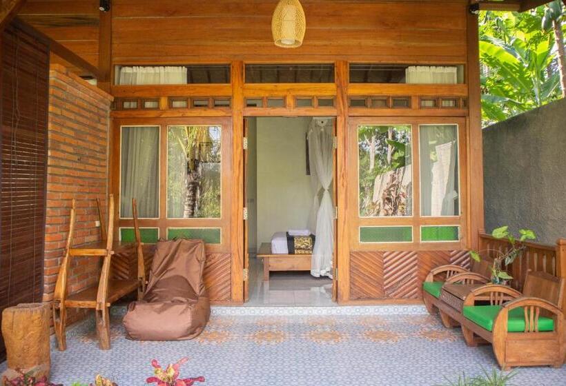 Habitació Estàndard Vista Jardí, Mirah Guest House