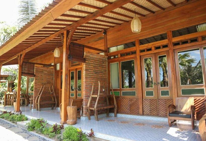 高级园景房, Mirah Guest House